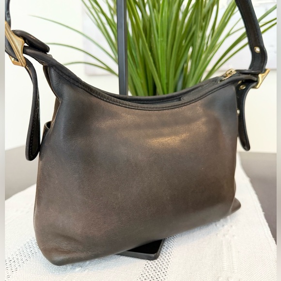 Coach Vintage Legacy Hobo Crossbody Color is Chocolate EUC - Picture 2 of 8